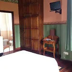 Hotel Joshe Mari *
