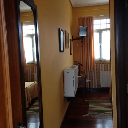 Hotel Joshe Mari *